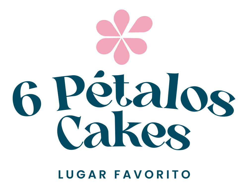 6 petalos cakes