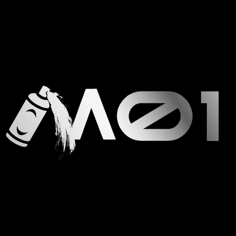 м01
