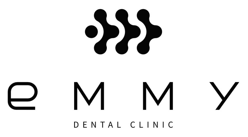 Зображення марки «emmy dental clinic · емму»