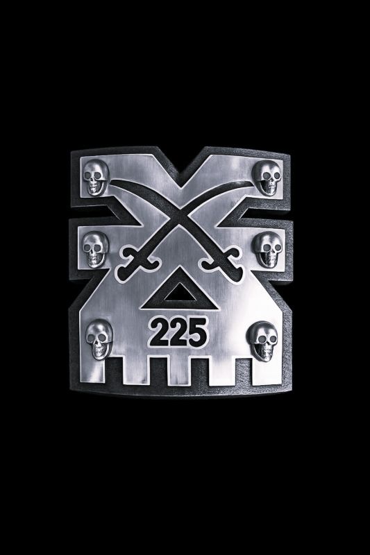 225